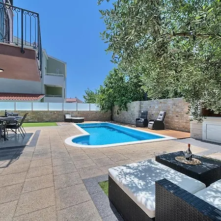 Palm Garden - Private Pool And Barbecue アパート