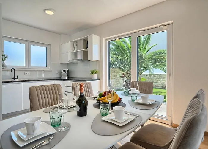 Apartman Palm Garden - Private Pool And Barbecue *